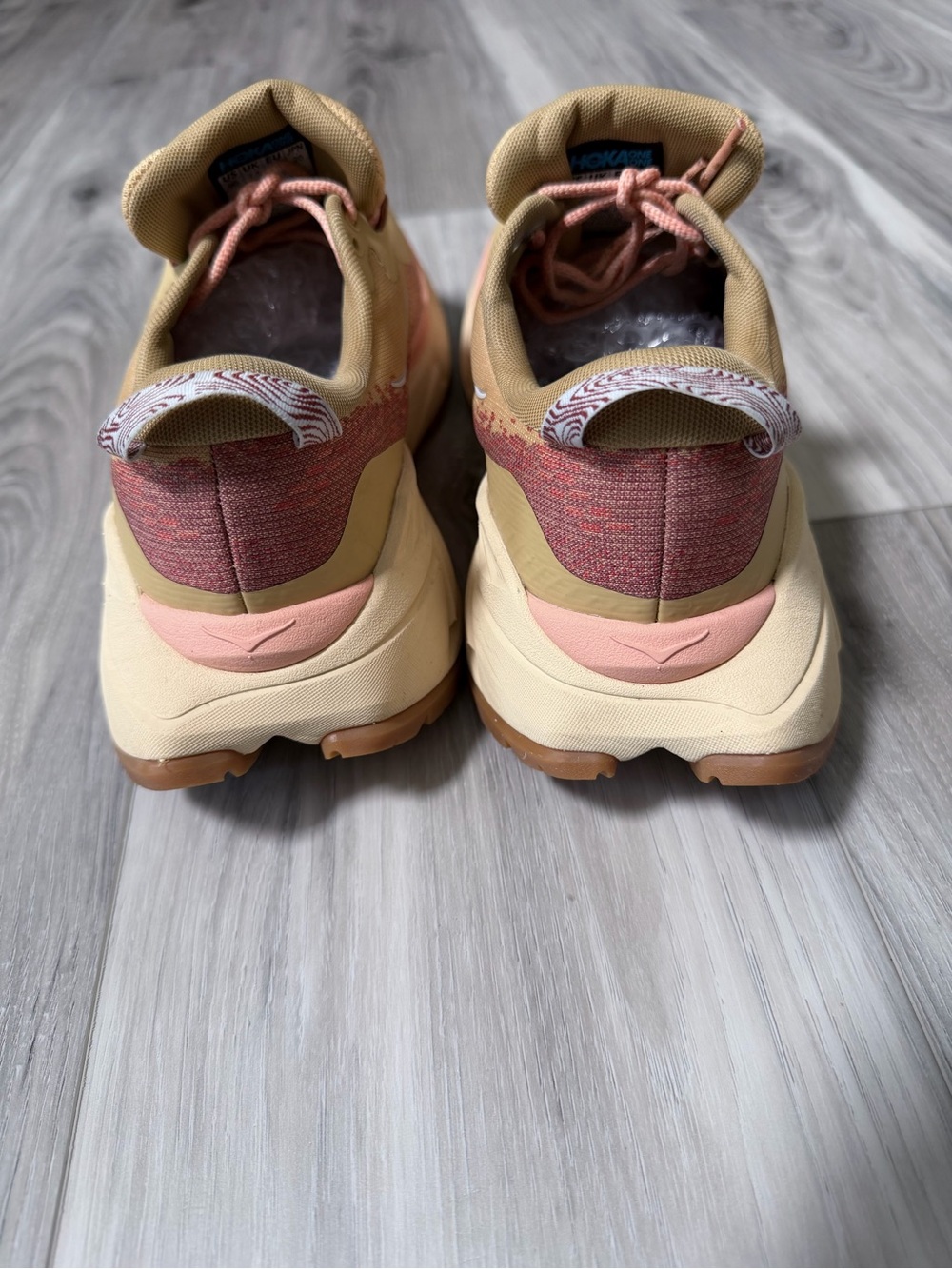 HOKA Skyline-Float X Women’s Size 9 Tan Pink Trail Hiking Shoes Vibram - Picture 5 of 12